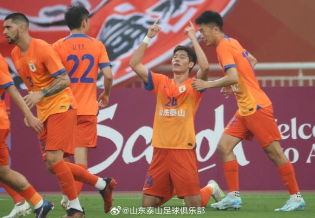 乐鱼官网-泰山4场3球之人为何“失踪” 本不在比赛计划中