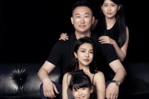 刘维伟被妻子实锤出轨：公然带小三见人！威胁恐吓提离婚